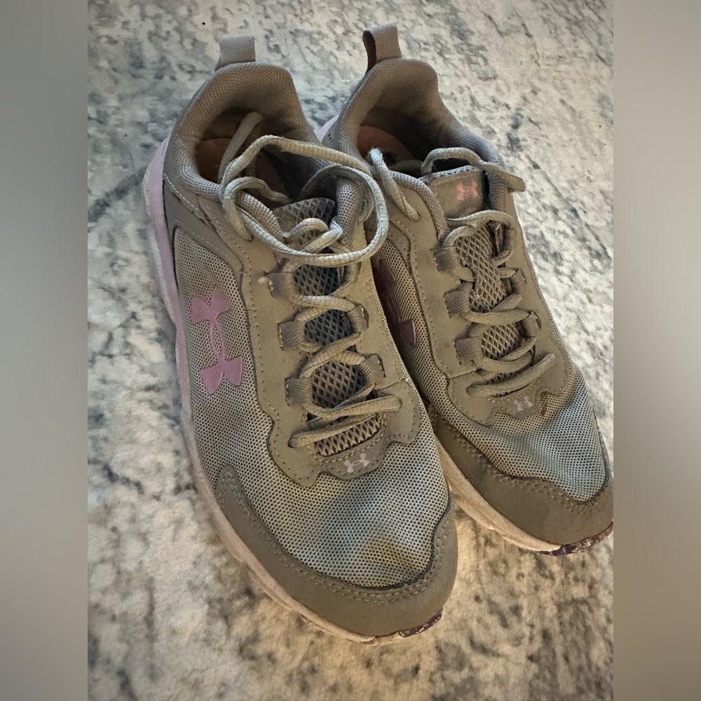 girls Under Armour shoes (gray wolf/pacific purple) - size 6